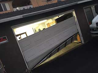 Emergency Garage Door Repairs Emergency Garage Door Repairs